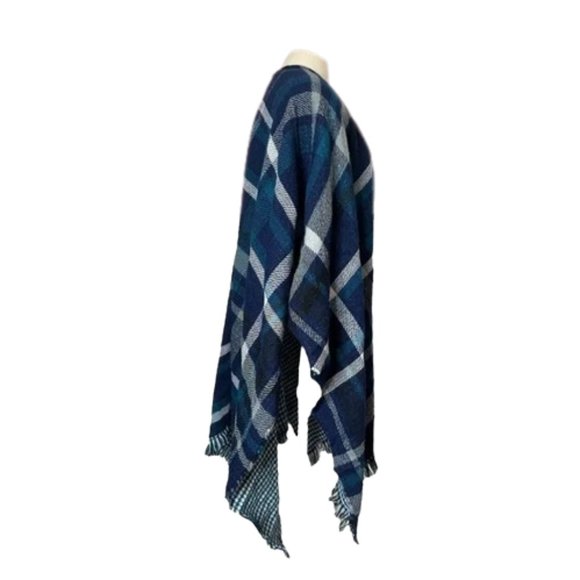 Steve Madden Blue Reversible Plaid Shawl Poncho Cape - Picture 4 of 10